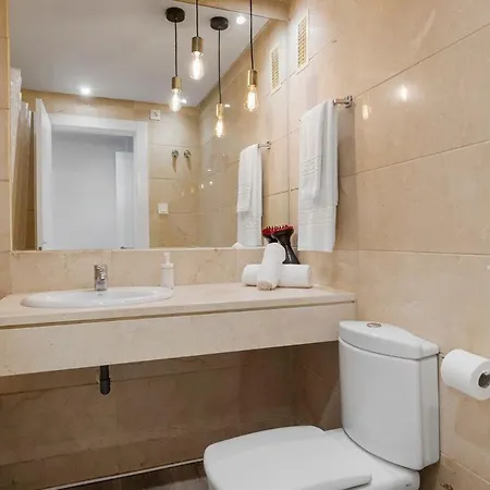 Puerto Banus Con Parking & Piscina. Appartement Marbella