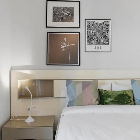 Puerto Banus- Parking Piscina.