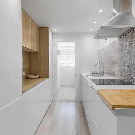 Puerto Banus- Parking Piscina. Marbellac