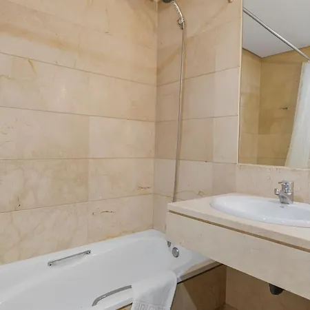 Apartament Puerto Banus- Parking Piscina. *