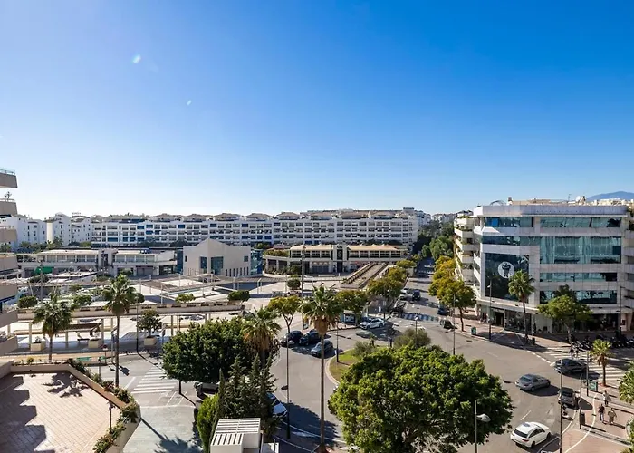 Puerto Banus- Parking Piscina. Appartamento Marbella
